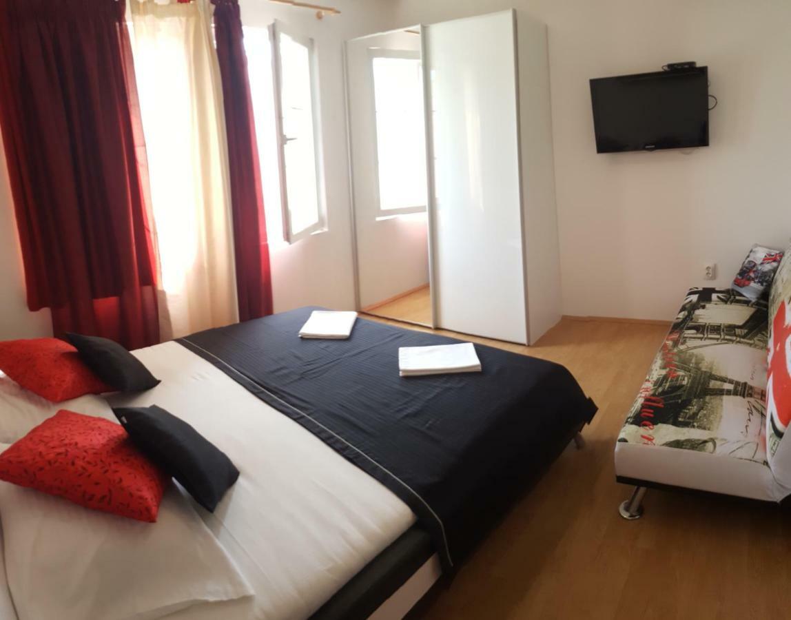 Apartments Mira Biograd Na Moru Exteriér fotografie