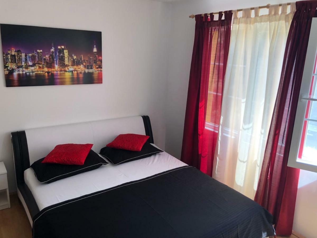 Apartments Mira Biograd Na Moru Exteriér fotografie